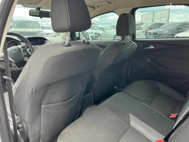 Білий Форд Фокус, об'ємом двигуна 1.6 л та пробігом 263 тис. км за 6790 $, фото 16 на Automoto.ua