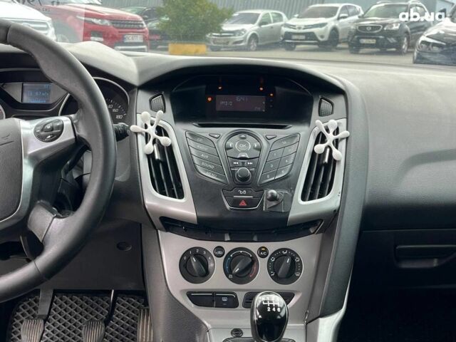 Білий Форд Фокус, об'ємом двигуна 1.6 л та пробігом 263 тис. км за 6790 $, фото 26 на Automoto.ua