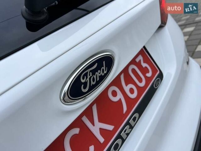 Білий Форд Фокус, об'ємом двигуна 1.6 л та пробігом 211 тис. км за 8750 $, фото 65 на Automoto.ua