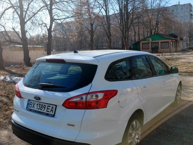 Белый Форд Фокус, объемом двигателя 1.6 л и пробегом 240 тыс. км за 6950 $, фото 6 на Automoto.ua