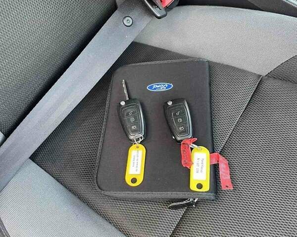 Білий Форд Фокус, об'ємом двигуна 1.56 л та пробігом 220 тис. км за 8499 $, фото 10 на Automoto.ua