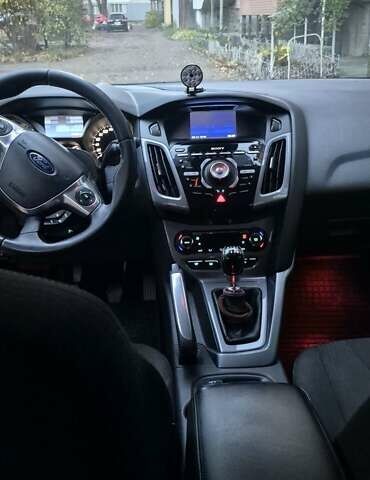 Білий Форд Фокус, об'ємом двигуна 1.6 л та пробігом 230 тис. км за 6900 $, фото 4 на Automoto.ua