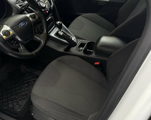 Белый Форд Фокус, объемом двигателя 1.6 л и пробегом 261 тыс. км за 7250 $, фото 16 на Automoto.ua