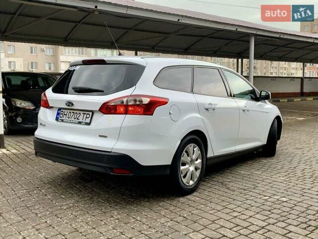 Білий Форд Фокус, об'ємом двигуна 1.6 л та пробігом 252 тис. км за 6400 $, фото 5 на Automoto.ua