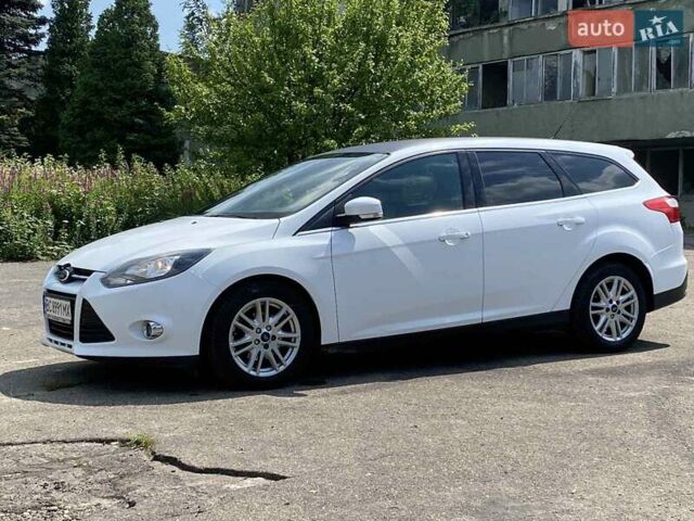 Белый Форд Фокус, объемом двигателя 1.56 л и пробегом 240 тыс. км за 6481 $, фото 3 на Automoto.ua