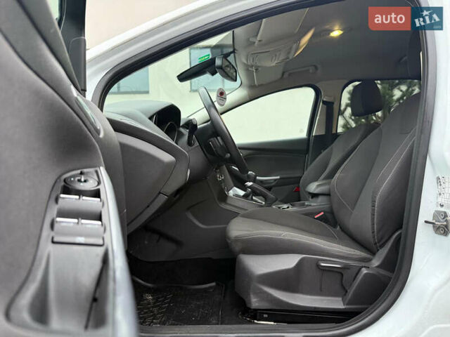 Белый Форд Фокус, объемом двигателя 1.6 л и пробегом 192 тыс. км за 7300 $, фото 26 на Automoto.ua