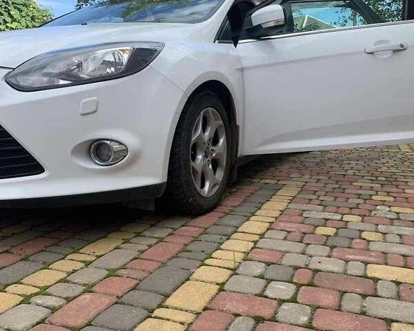 Белый Форд Фокус, объемом двигателя 1.6 л и пробегом 203 тыс. км за 7999 $, фото 15 на Automoto.ua