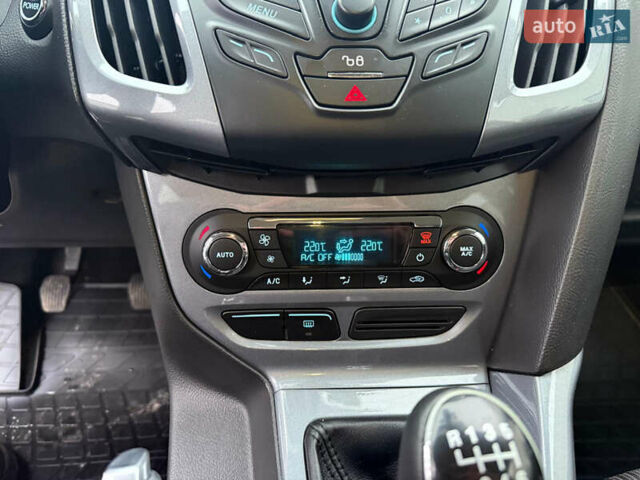 Белый Форд Фокус, объемом двигателя 1.6 л и пробегом 192 тыс. км за 7300 $, фото 19 на Automoto.ua