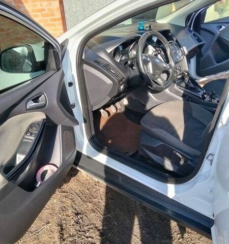 Белый Форд Фокус, объемом двигателя 1.6 л и пробегом 300 тыс. км за 7700 $, фото 10 на Automoto.ua