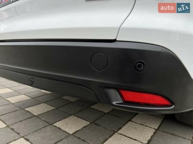 Білий Форд Фокус, об'ємом двигуна 1.6 л та пробігом 211 тис. км за 8750 $, фото 67 на Automoto.ua