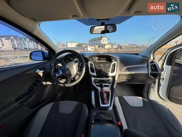 Білий Форд Фокус, об'ємом двигуна 1.6 л та пробігом 310 тис. км за 6200 $, фото 13 на Automoto.ua