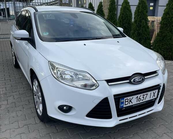 Білий Форд Фокус, об'ємом двигуна 1.56 л та пробігом 220 тис. км за 8499 $, фото 27 на Automoto.ua