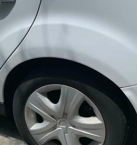 Белый Форд Фокус, объемом двигателя 2 л и пробегом 227 тыс. км за 7500 $, фото 13 на Automoto.ua