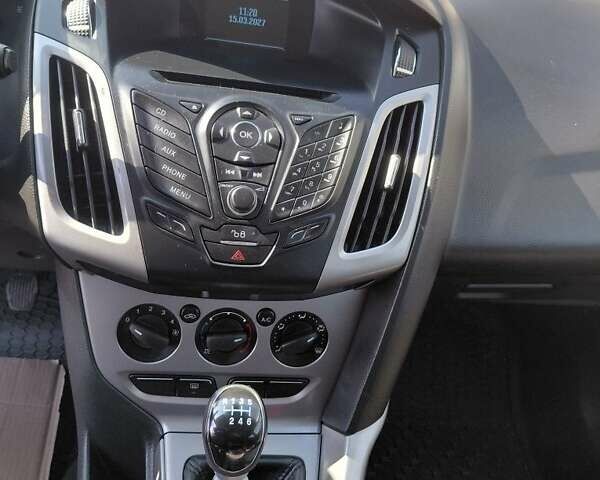 Білий Форд Фокус, об'ємом двигуна 1.6 л та пробігом 240 тис. км за 6950 $, фото 8 на Automoto.ua