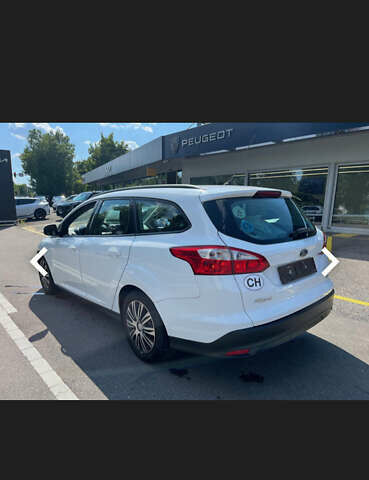 Білий Форд Фокус, об'ємом двигуна 1.56 л та пробігом 210 тис. км за 7900 $, фото 6 на Automoto.ua