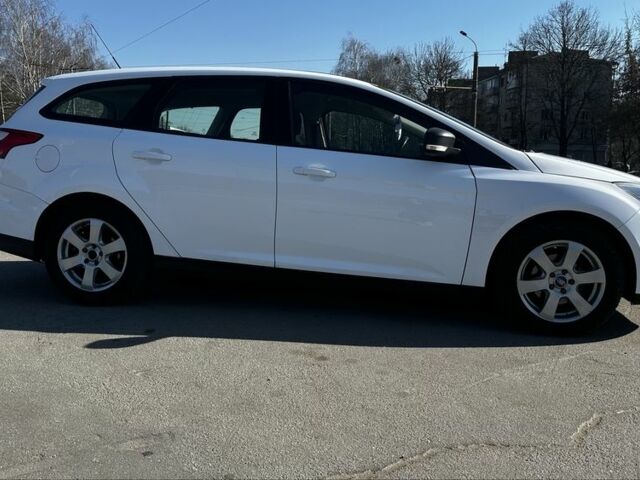 Белый Форд Фокус, объемом двигателя 1.6 л и пробегом 230 тыс. км за 6900 $, фото 7 на Automoto.ua