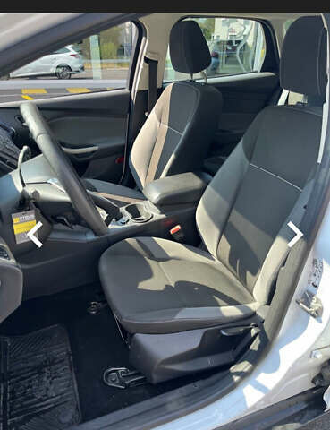 Білий Форд Фокус, об'ємом двигуна 1.56 л та пробігом 210 тис. км за 7900 $, фото 1 на Automoto.ua