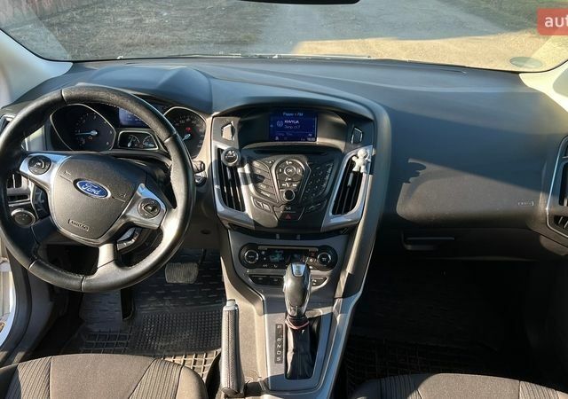 Белый Форд Фокус, объемом двигателя 2 л и пробегом 263 тыс. км за 6700 $, фото 15 на Automoto.ua