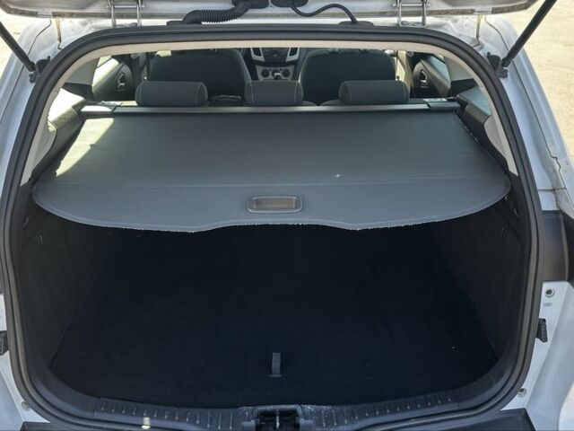 Белый Форд Фокус, объемом двигателя 1.6 л и пробегом 230 тыс. км за 6900 $, фото 13 на Automoto.ua