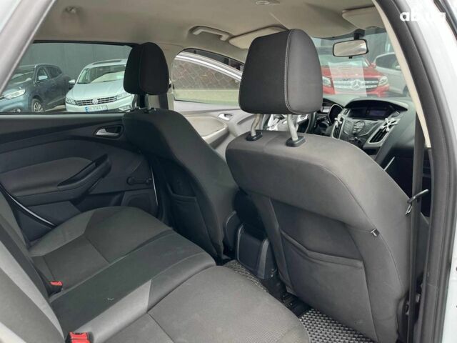 Білий Форд Фокус, об'ємом двигуна 1.6 л та пробігом 263 тис. км за 6790 $, фото 42 на Automoto.ua