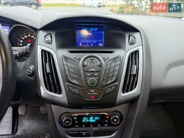 Белый Форд Фокус, объемом двигателя 1.6 л и пробегом 192 тыс. км за 7300 $, фото 15 на Automoto.ua