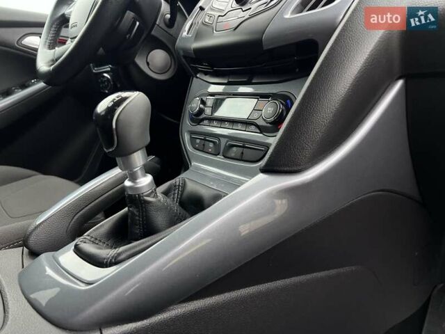 Білий Форд Фокус, об'ємом двигуна 1.6 л та пробігом 211 тис. км за 8750 $, фото 122 на Automoto.ua