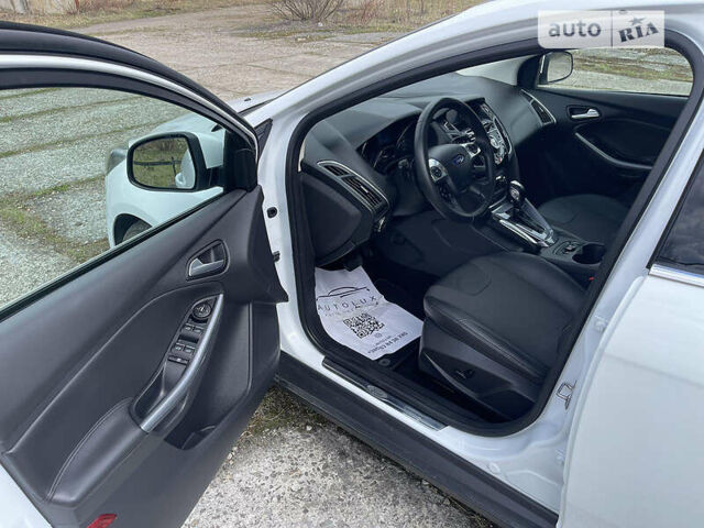 Білий Форд Фокус, об'ємом двигуна 2 л та пробігом 182 тис. км за 9800 $, фото 12 на Automoto.ua