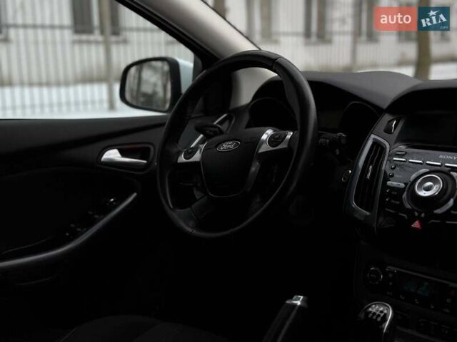 Белый Форд Фокус, объемом двигателя 1 л и пробегом 113 тыс. км за 6500 $, фото 25 на Automoto.ua