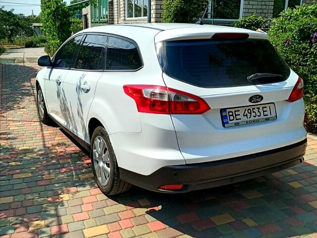 Белый Форд Фокус, объемом двигателя 1.6 л и пробегом 233 тыс. км за 7667 $, фото 3 на Automoto.ua
