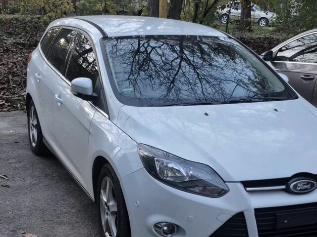 Белый Форд Фокус, объемом двигателя 1.6 л и пробегом 230 тыс. км за 6900 $, фото 1 на Automoto.ua