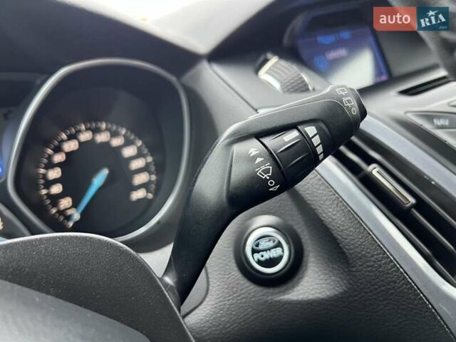 Білий Форд Фокус, об'ємом двигуна 1.6 л та пробігом 211 тис. км за 8750 $, фото 111 на Automoto.ua