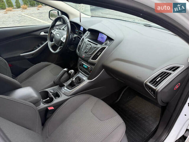 Белый Форд Фокус, объемом двигателя 1.6 л и пробегом 192 тыс. км за 7300 $, фото 24 на Automoto.ua