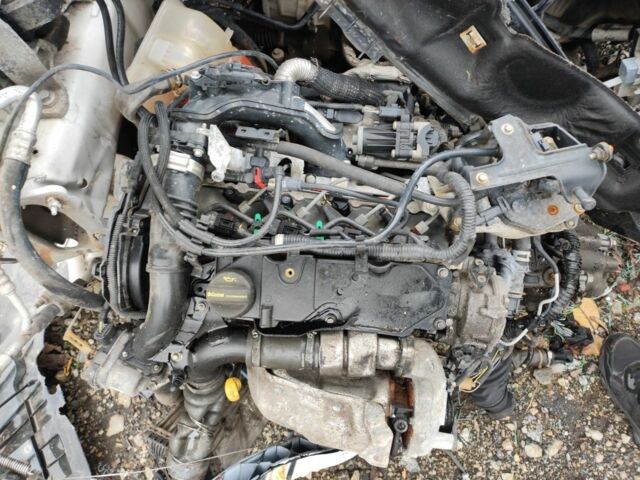 Белый Форд Фокус, объемом двигателя 1.6 л и пробегом 240 тыс. км за 2100 $, фото 6 на Automoto.ua