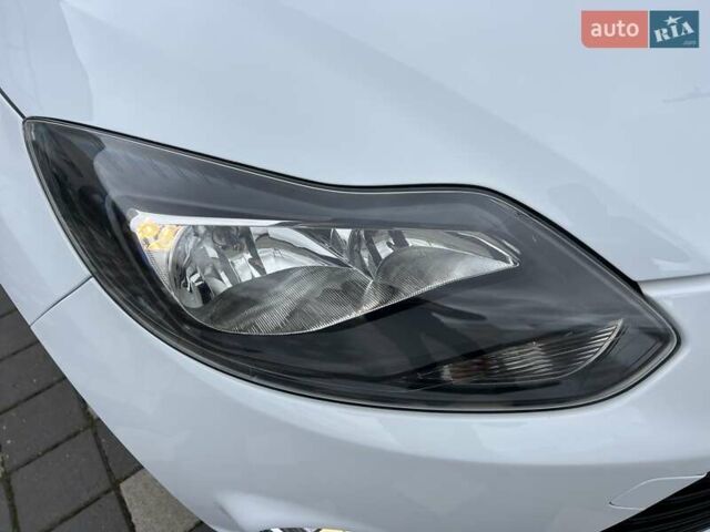 Білий Форд Фокус, об'ємом двигуна 1.6 л та пробігом 211 тис. км за 8750 $, фото 47 на Automoto.ua