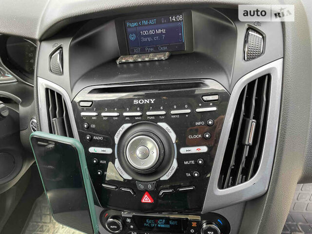 Білий Форд Фокус, об'ємом двигуна 2 л та пробігом 182 тис. км за 9800 $, фото 40 на Automoto.ua