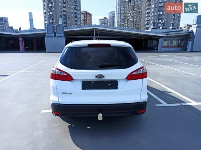 Белый Форд Фокус, объемом двигателя 1.56 л и пробегом 254 тыс. км за 6999 $, фото 6 на Automoto.ua