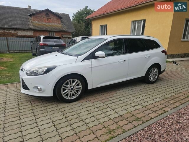 Белый Форд Фокус, объемом двигателя 1.6 л и пробегом 243 тыс. км за 8300 $, фото 2 на Automoto.ua