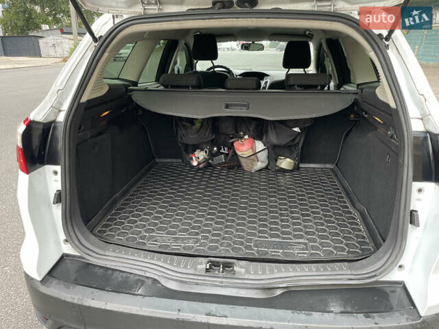 Білий Форд Фокус, об'ємом двигуна 1 л та пробігом 254 тис. км за 7500 $, фото 12 на Automoto.ua