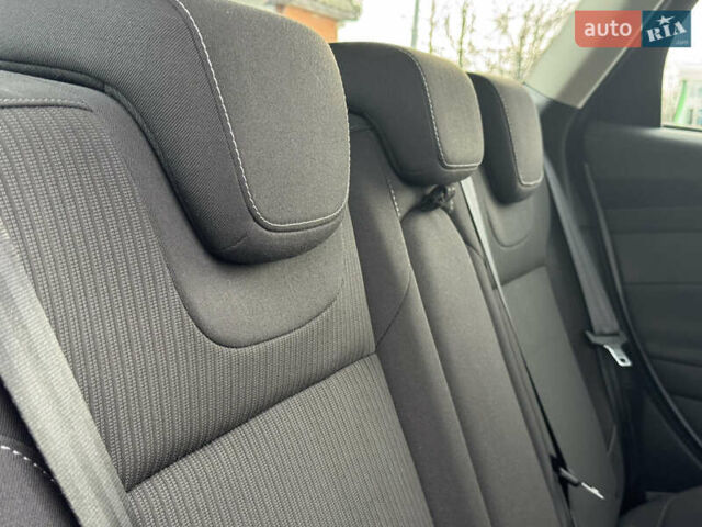 Білий Форд Фокус, об'ємом двигуна 1.6 л та пробігом 221 тис. км за 8699 $, фото 73 на Automoto.ua