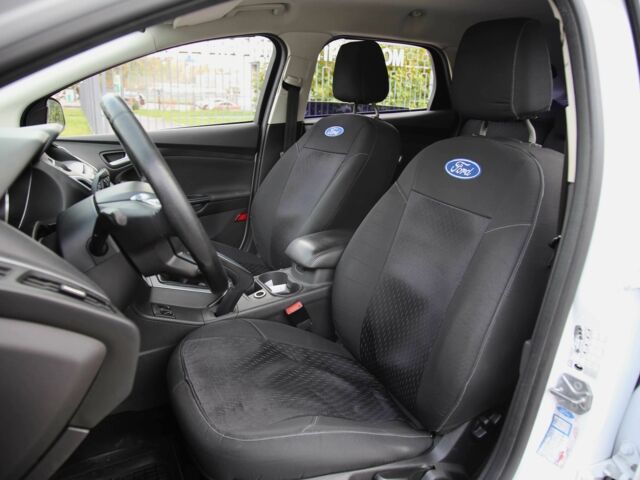 Форд Фокус 2013 в Харькове на Automoto.ua Белый Форд Фокус, объемом двигателя 1 л и пробегом 171 тыс. км за 7200 $, фото 6 на Automoto.ua