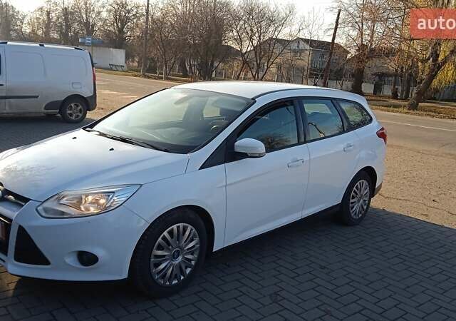 Белый Форд Фокус, объемом двигателя 1.6 л и пробегом 215 тыс. км за 7600 $, фото 47 на Automoto.ua