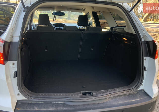 Форд Фокус 2013 у Львові на Automoto.ua Білий Форд Фокус, об'ємом двигуна 1.6 л та пробігом 247 тис. км за 6500 $, фото 12 на Automoto.ua