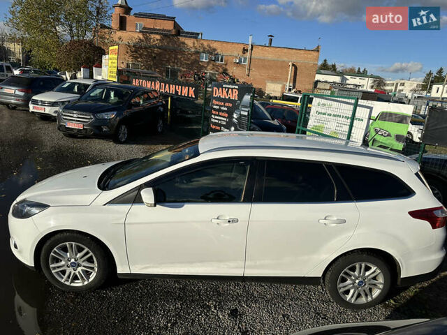 Белый Форд Фокус, объемом двигателя 2 л и пробегом 261 тыс. км за 7500 $, фото 3 на Automoto.ua