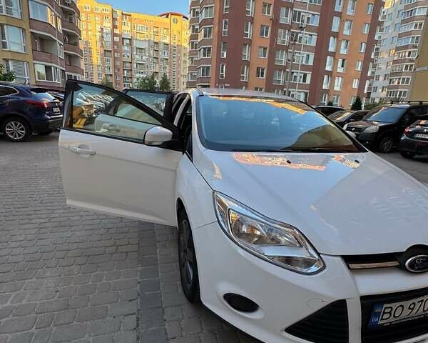 Белый Форд Фокус, объемом двигателя 1 л и пробегом 153 тыс. км за 5900 $, фото 7 на Automoto.ua