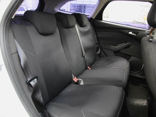 Форд Фокус 2013 в Харькове на Automoto.ua Белый Форд Фокус, объемом двигателя 1 л и пробегом 171 тыс. км за 7200 $, фото 8 на Automoto.ua