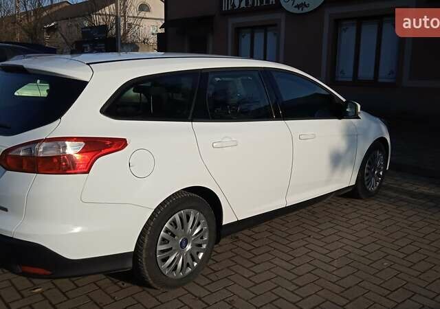 Белый Форд Фокус, объемом двигателя 1.6 л и пробегом 215 тыс. км за 7600 $, фото 39 на Automoto.ua