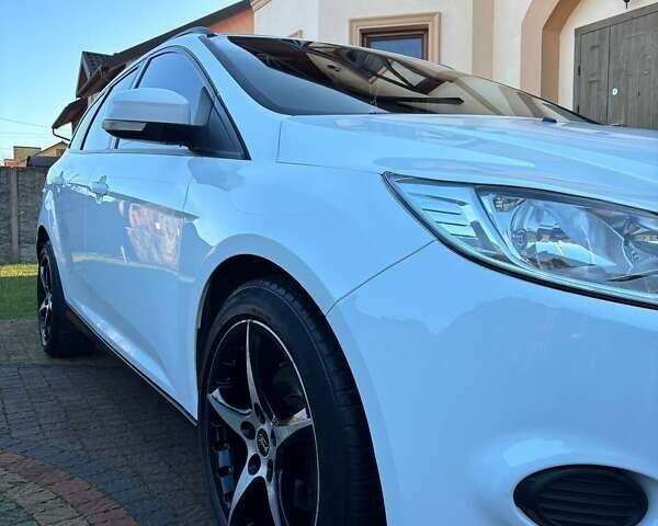 Белый Форд Фокус, объемом двигателя 1.56 л и пробегом 247 тыс. км за 7750 $, фото 4 на Automoto.ua