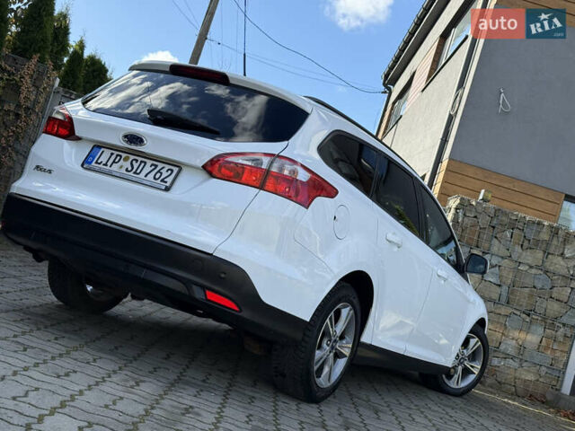 Форд Фокус 2013 в Стрые на Automoto.ua Белый Форд Фокус, объемом двигателя 0 л и пробегом 202 тыс. км за 8850 $, фото 60 на Automoto.ua