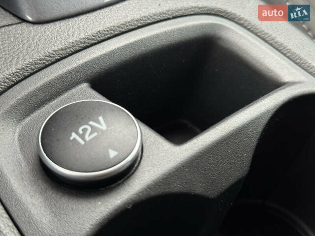 Білий Форд Фокус, об'ємом двигуна 1.6 л та пробігом 221 тис. км за 8699 $, фото 53 на Automoto.ua