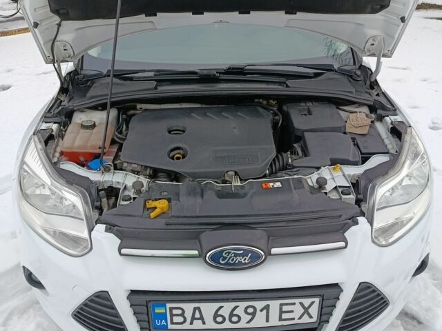 Белый Форд Фокус, объемом двигателя 1.6 л и пробегом 222 тыс. км за 7500 $, фото 5 на Automoto.ua